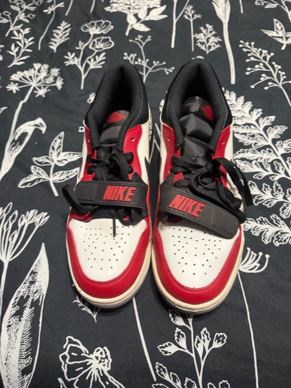 Jordan legacy 312 Chicago low men’s 8.5